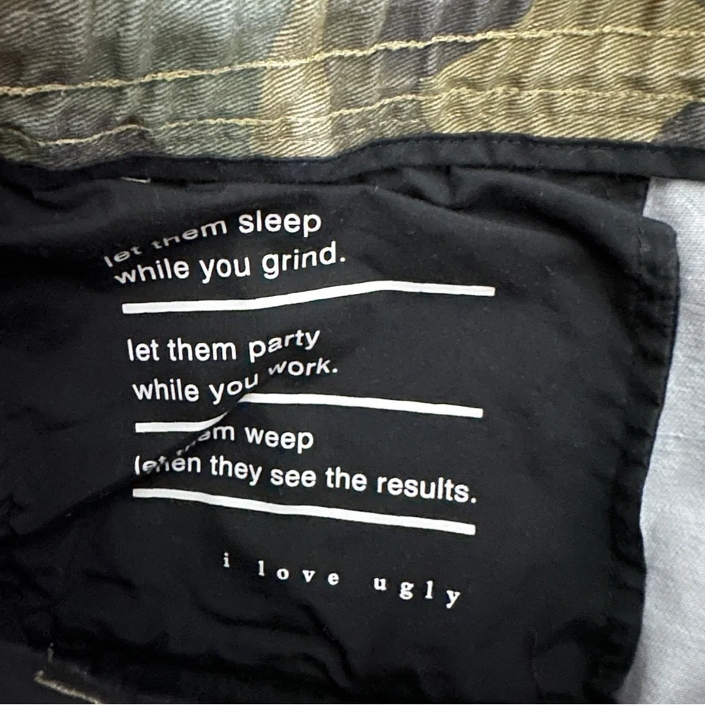 I Love Ugly Camo Pants Joggers Size XL